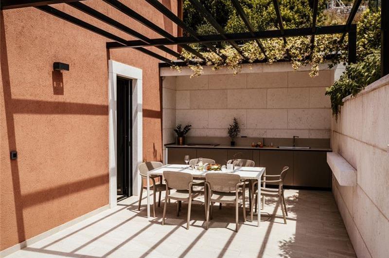 3 Bedroom Villa with Infinity Pool and Sea Views in Slano, Dubrovnik, Sleeps 6
