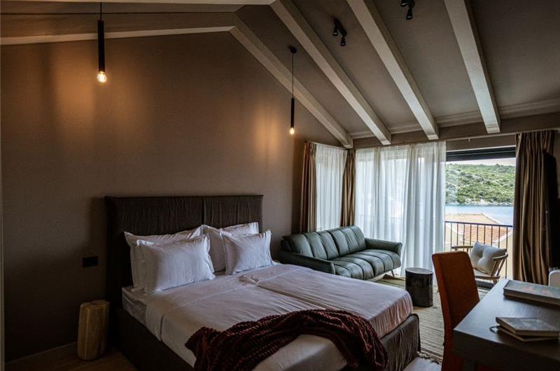 3 Bedroom Villa with Infinity Pool and Sea Views in Slano, Dubrovnik, Sleeps 6