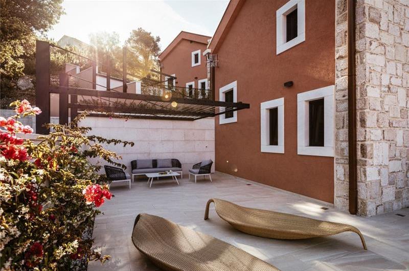 3 Bedroom Villa with Infinity Pool and Sea Views in Slano, Dubrovnik, Sleeps 6