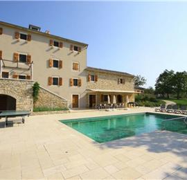 Large 7 Bedroom Istrian Villa Estate with Pool near Groznjan, Sleeps 14-19