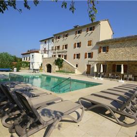 Large 7 Bedroom Istrian Villa Estate with Pool near Groznjan, Sleeps 14-19