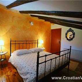 4 Bedroom Istrian Villa with Pool, Sleeps 8-10